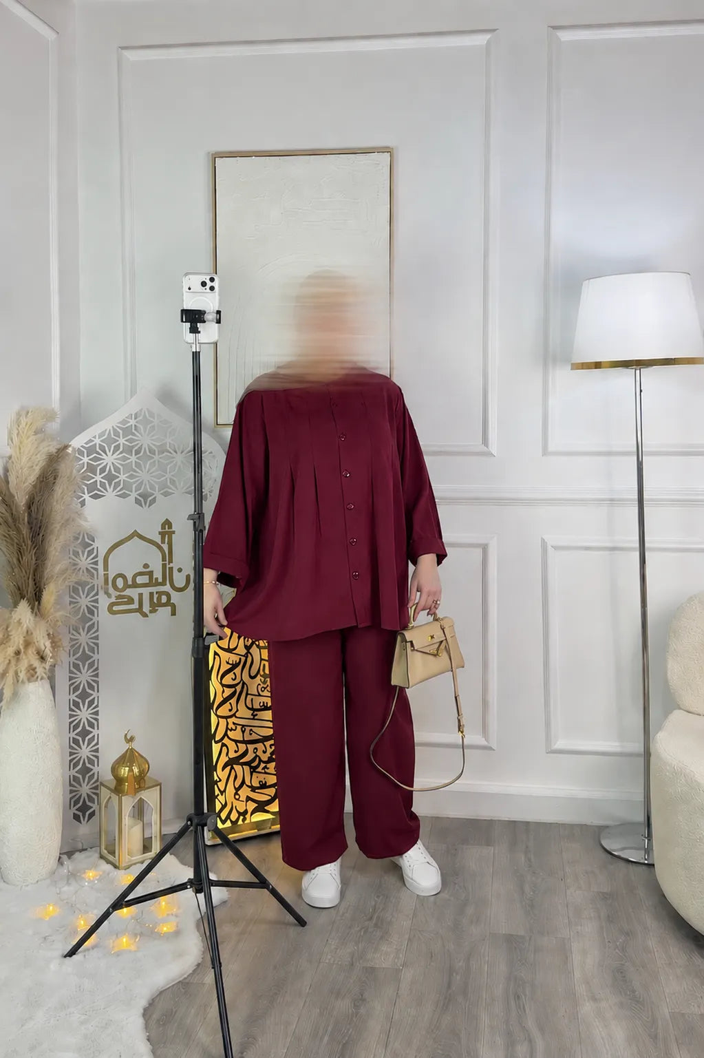 إطلالة صيفية راقية ومحتشمة مع طقم من قطعتين